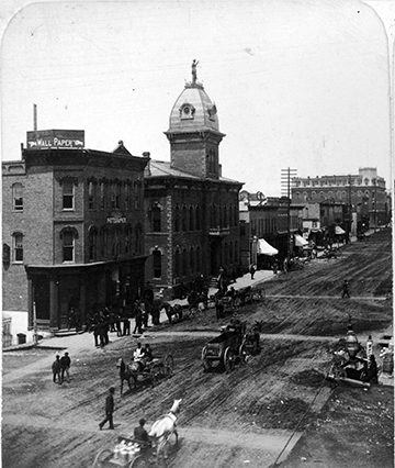 This photo from about 1886 shows the 500 block, 600 block, and part of the 700 block of Harrison Avenue.