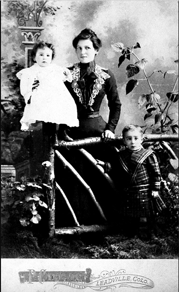 Celia Isaacs in 1901 with children Louis and Sadie.