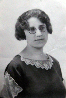 Minette Miller: Portrait